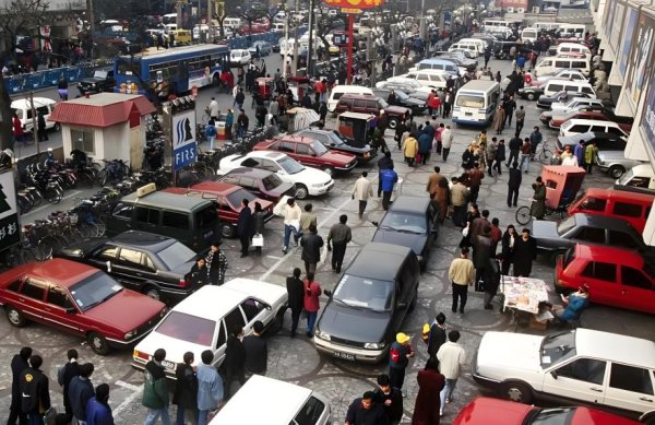 忠琦配资 1992年，北京一大叔买20箱茅台花2万，如今变卖竟全“打水漂”